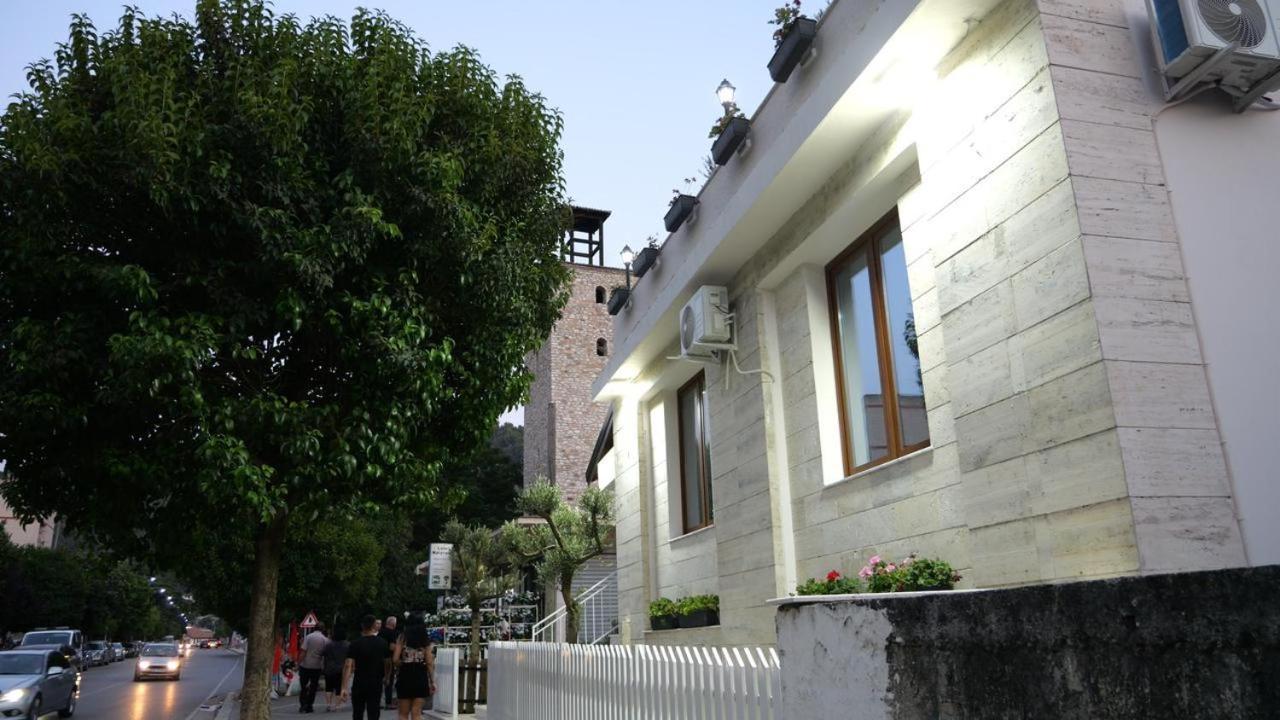 Vila Franko بيرات المظهر الخارجي الصورة
